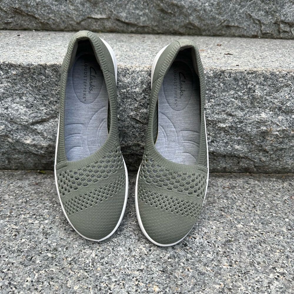 NEW Clark’s slip on Cloudsteppers